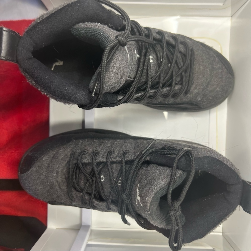 NIKE AIR JORDAN 12 RETRO WOOL DARK GREY SIZE 6Y